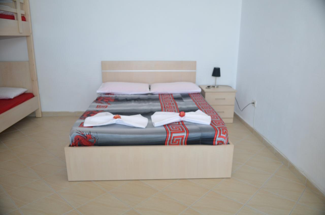 Vila Hadhri Borsh Exterior photo