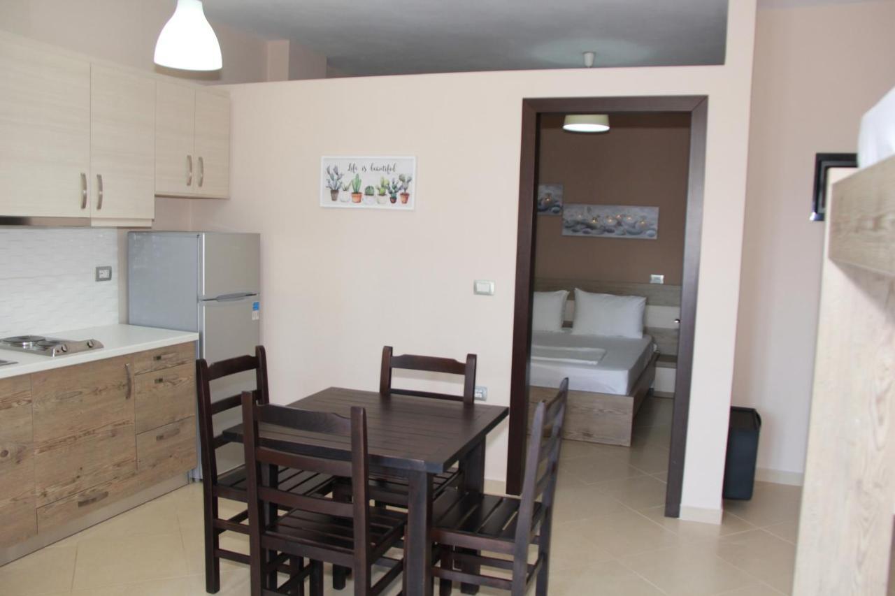 Vila Hadhri Borsh Exterior photo